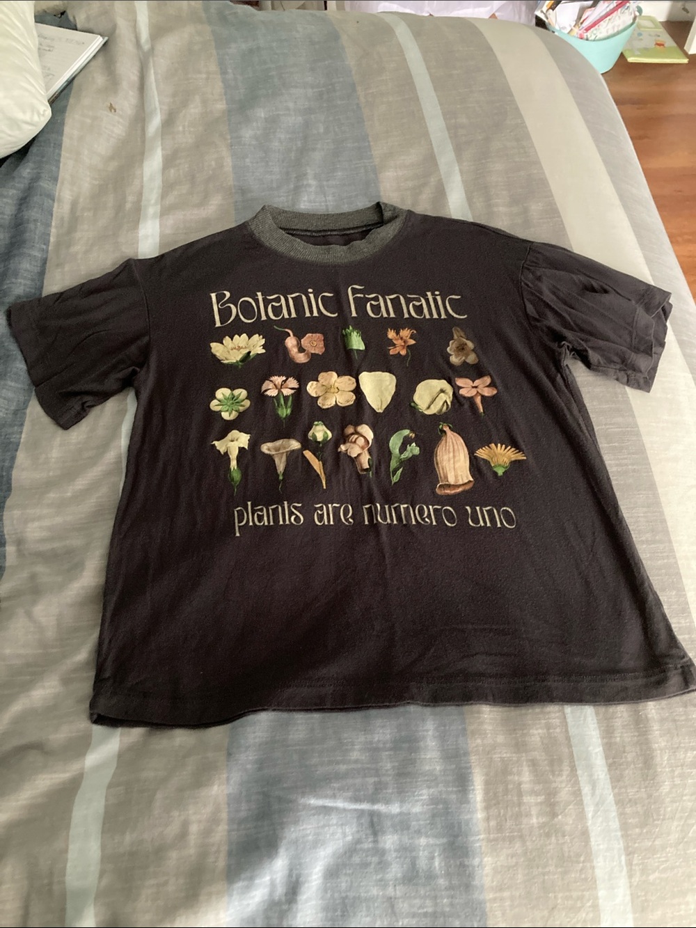 Botanic Fanatic Women's  Graphic Tee - Short Sleeve